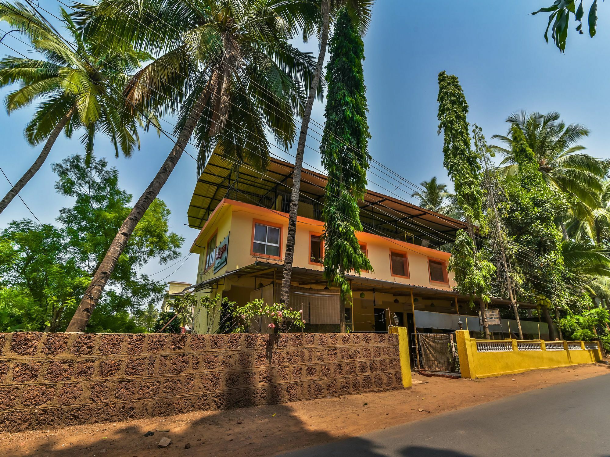 Hotel Oyo 6132 De Aalayam 3*